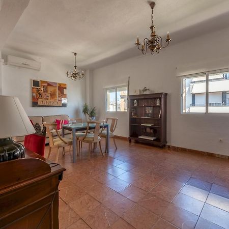 Wide And Traditional- 2Bd 1Bth- Gavidia إشبيلية المظهر الخارجي الصورة