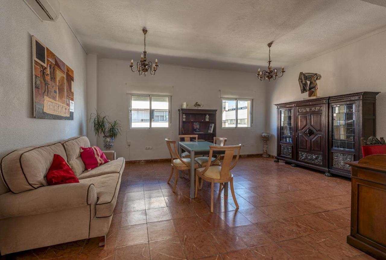 Wide And Traditional- 2Bd 1Bth- Gavidia إشبيلية المظهر الخارجي الصورة